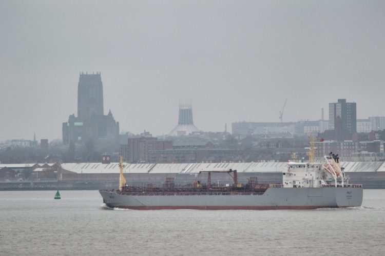 You are currently viewing Ships on the Mersey and high and low tides on Monday, July 15