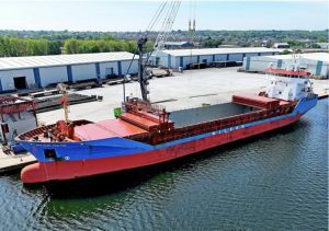 Read more about the article Ships on the Mersey and high and low tides on Friday, August 30