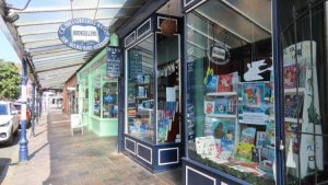 Read more about the article Shock as 124-year-old bookshop closes suddenly