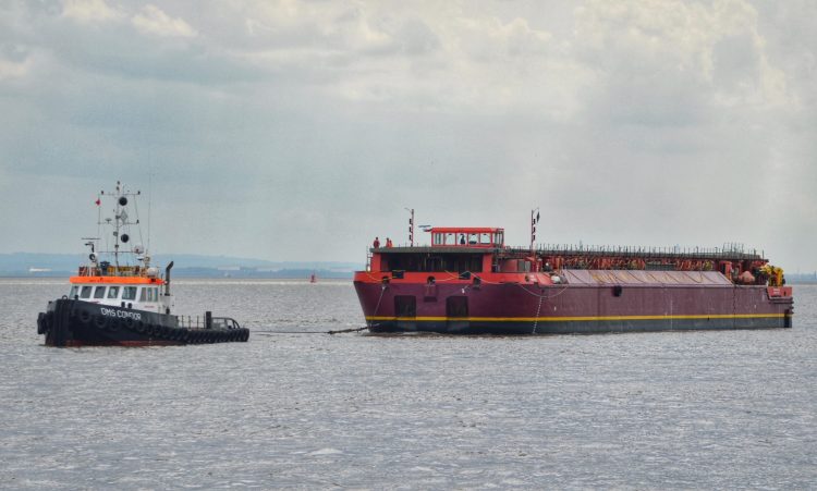 You are currently viewing Ships on the Mersey and high and low tides on Friday, August 9