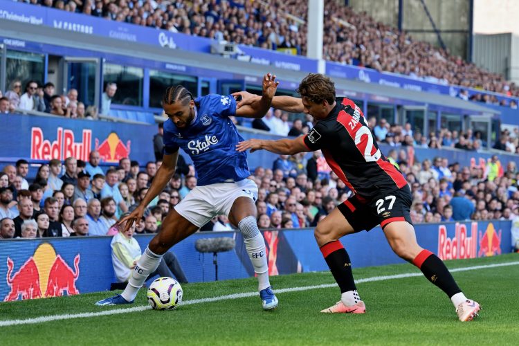 You are currently viewing Everton FC signs deal with Red Bull