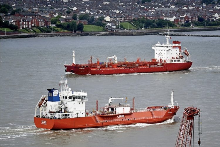 You are currently viewing Ships on the Mersey and high and low tides on Saturday, September 21