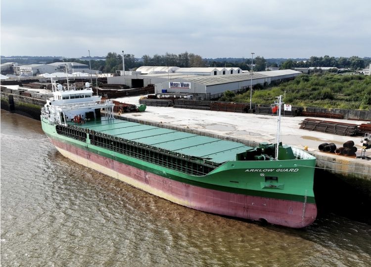 You are currently viewing Ships on the Mersey and high and low tides on Friday, September 27