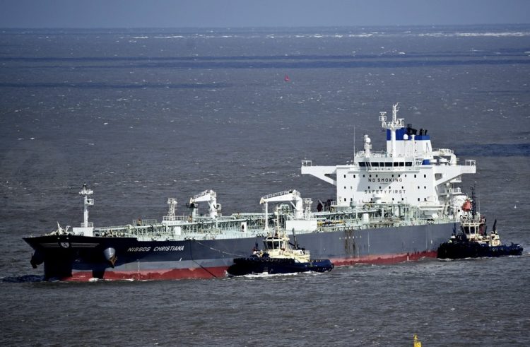 You are currently viewing Ships on the Mersey and high and low tides on Sunday, September 22