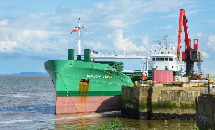 You are currently viewing Ships on the Mersey and high and low tides on Wednesday, September 4