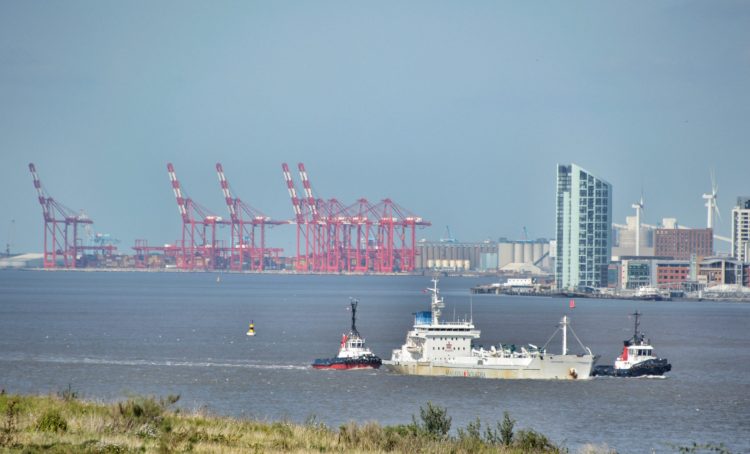 You are currently viewing Ships on the Mersey and high and low tides on Tuesday, September 10