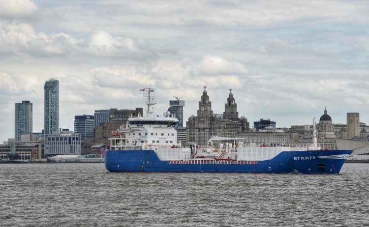 You are currently viewing Ships on the Mersey and high and low tides on Wednesday, September 11