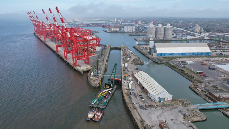 You are currently viewing Ships on the Mersey and high and low tides on Saturday, October 5