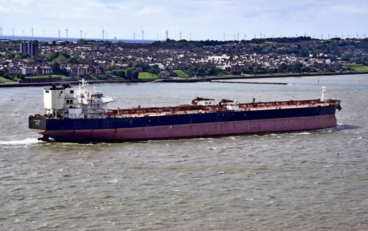 You are currently viewing Ships on the Mersey and high and low tides on Monday, October 21