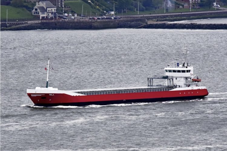 You are currently viewing Ships on the Mersey and high and low tides on Thursday, October 31