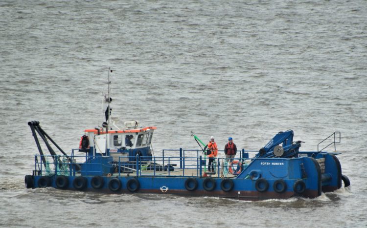 You are currently viewing Ships on the Mersey and high and low tides on Wednesday, October 2