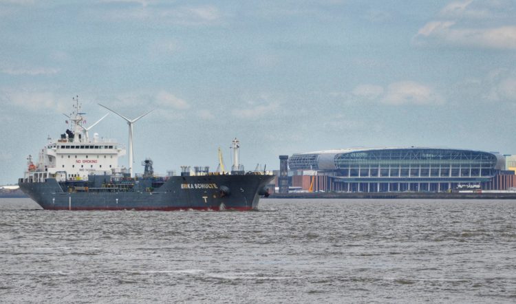 You are currently viewing Ships on the Mersey and high and low tides on Wednesday, October 23