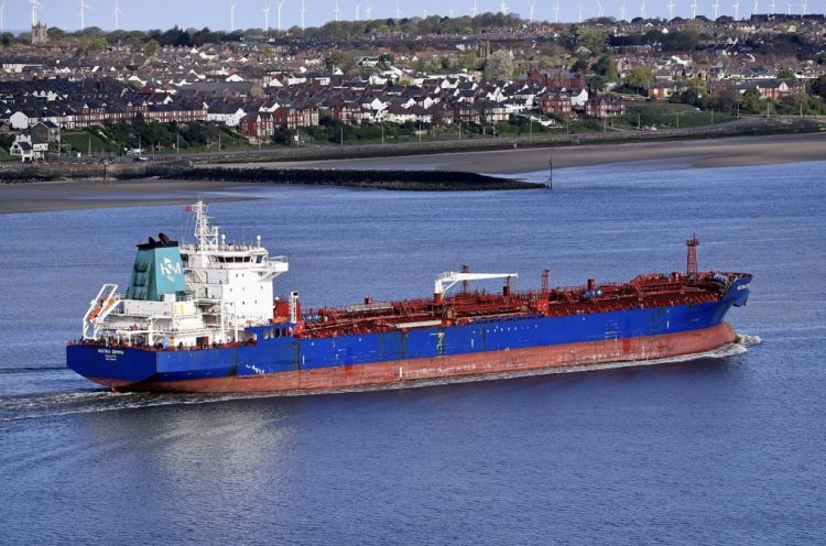 You are currently viewing Ships on the Mersey and high and low tides on Monday, November 4