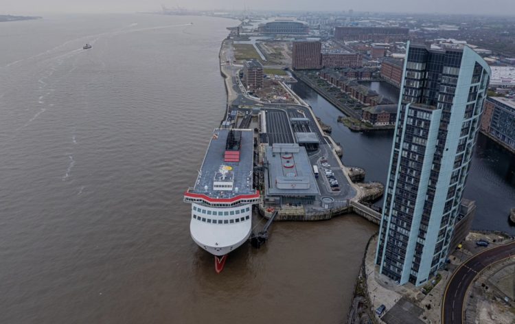 Read more about the article Ships on the Mersey and high and low tides on Saturday, November 9