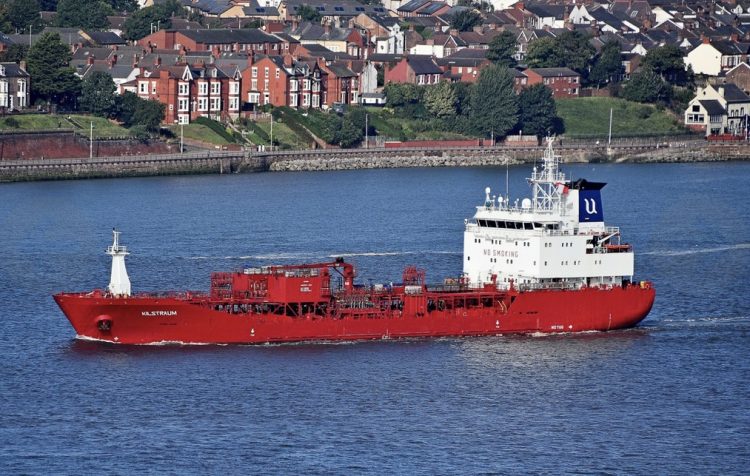 You are currently viewing Ships on the Mersey and high and low tides on Sunday, December 15