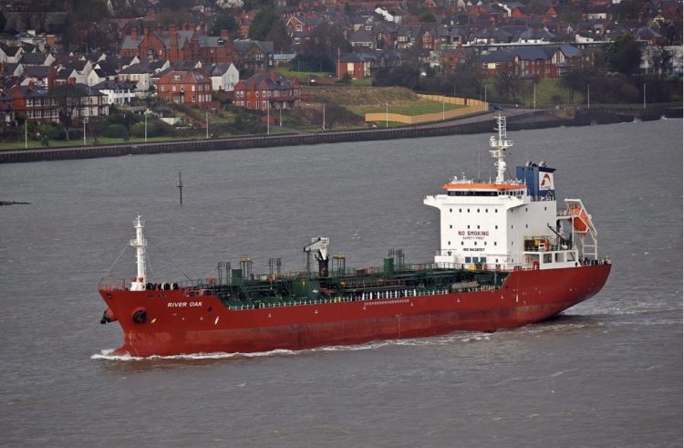 You are currently viewing Ships on the Mersey and high and low tides on Thursday, April 3