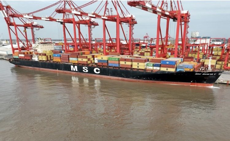 You are currently viewing Ships on the Mersey and high and low tides on Sunday, May 11