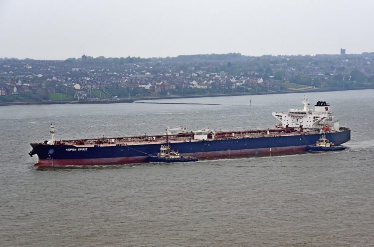You are currently viewing Ships on the Mersey and high and low tides on Sunday, June 1